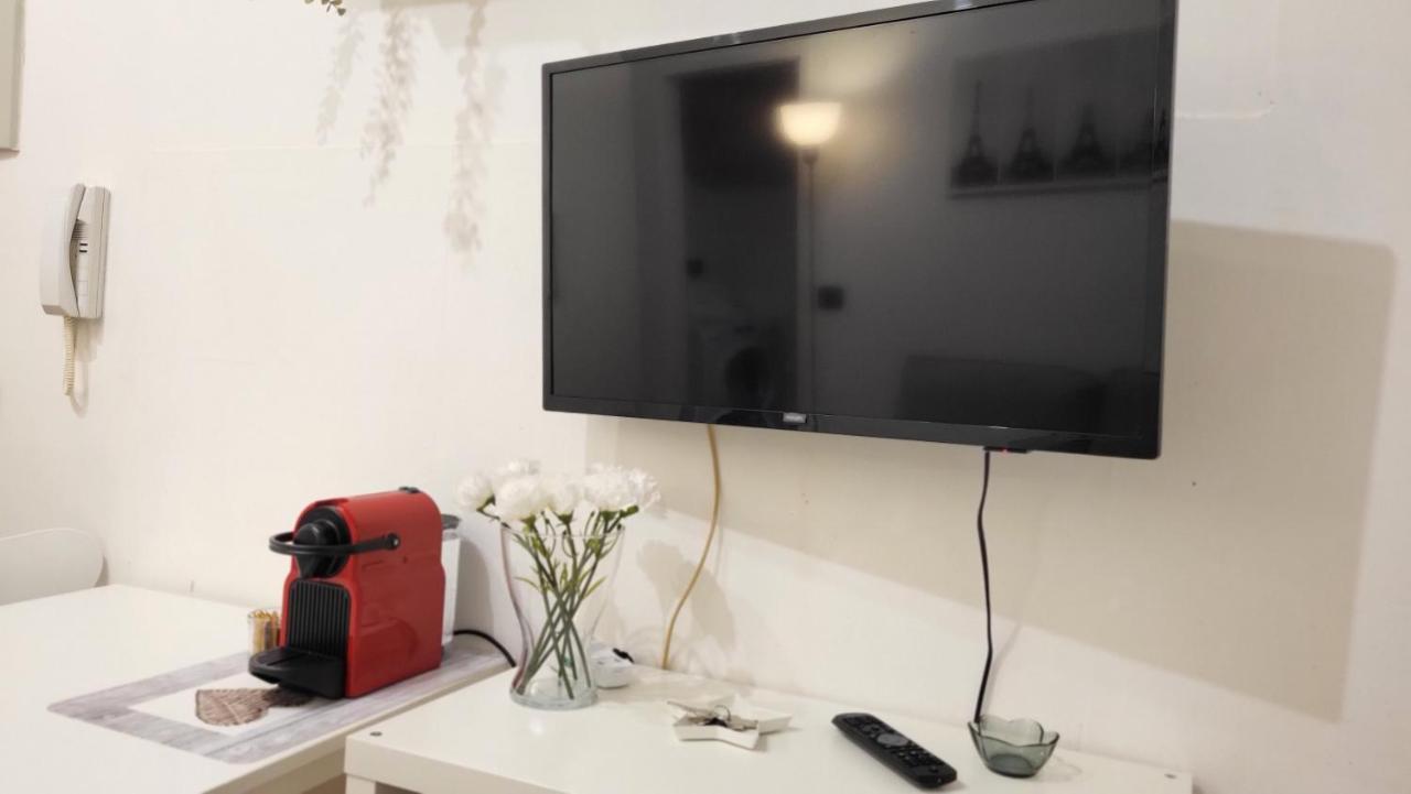 Appartamento Di Fronte All'Ospedale Modena Ngoại thất bức ảnh
